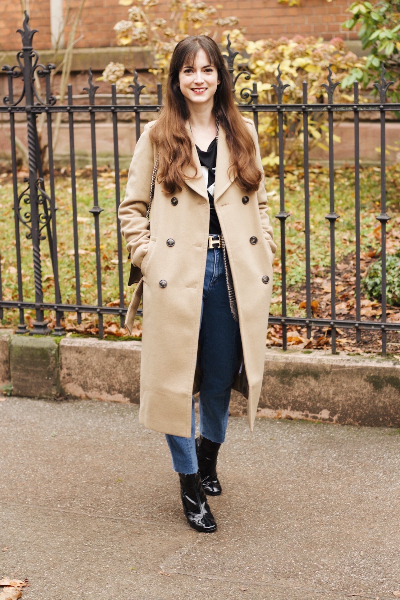 Modeblog Modetrends mit Wintermantel von Edited Camelcoat und Gucci Dionysus Bag